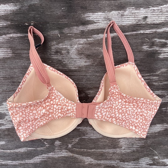 Victoria’s Secret BRA 34dd 34e lined perfect coverage - Picture 2 of 2